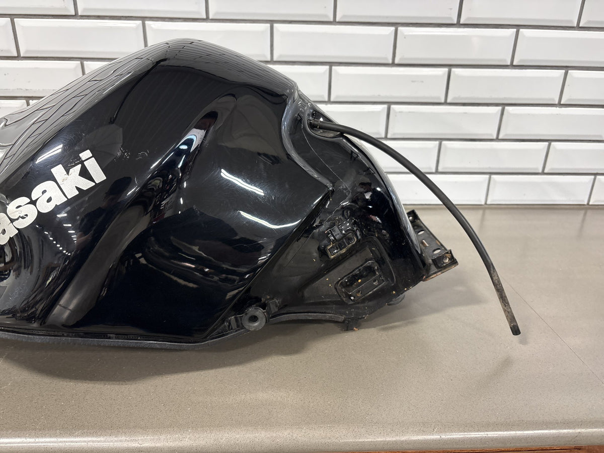 1992-1993 Kawasaki Ninja ZX-11 ZX1100C Fuel Gas Tank OEM 51003-5396-H8