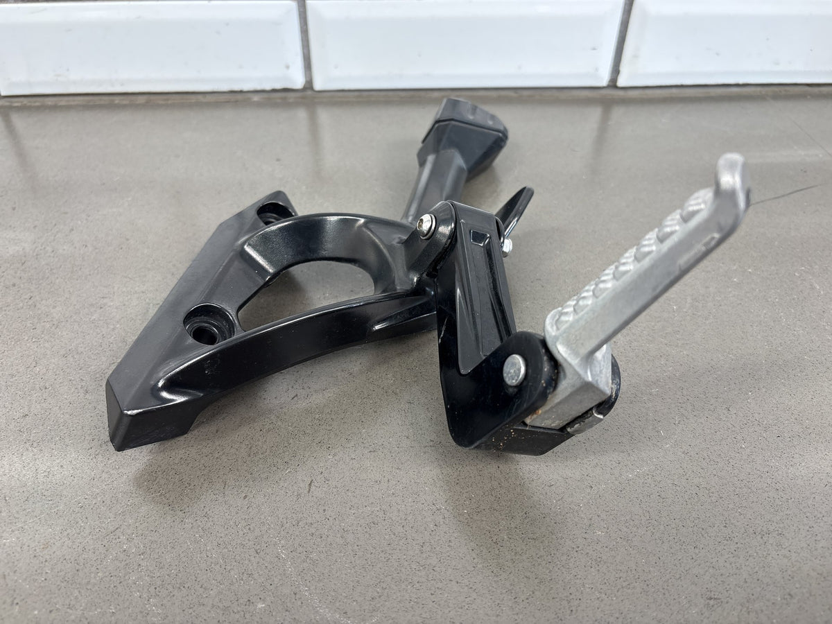 2010-2014 Kawasaki Concours 14 ZG1400 Rear Passenger Footpeg Brackets Pair