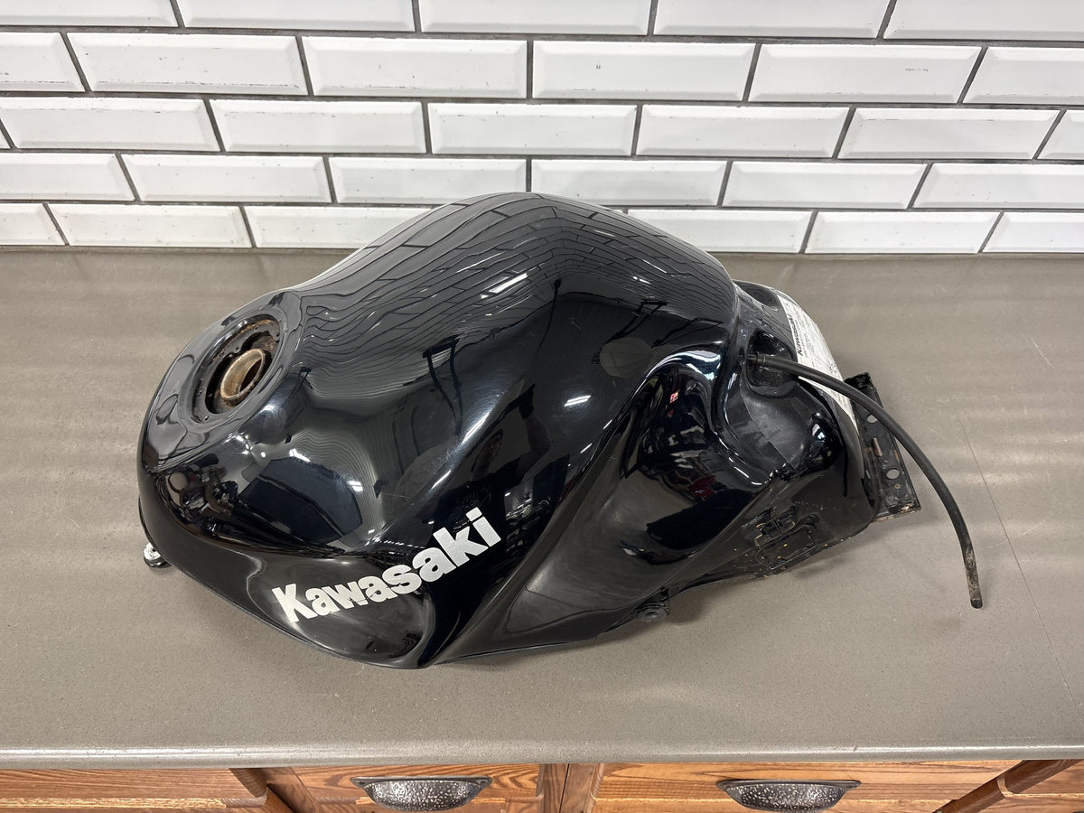 1992-1993 Kawasaki Ninja ZX-11 ZX1100C Fuel Gas Tank OEM 51003-5396-H8