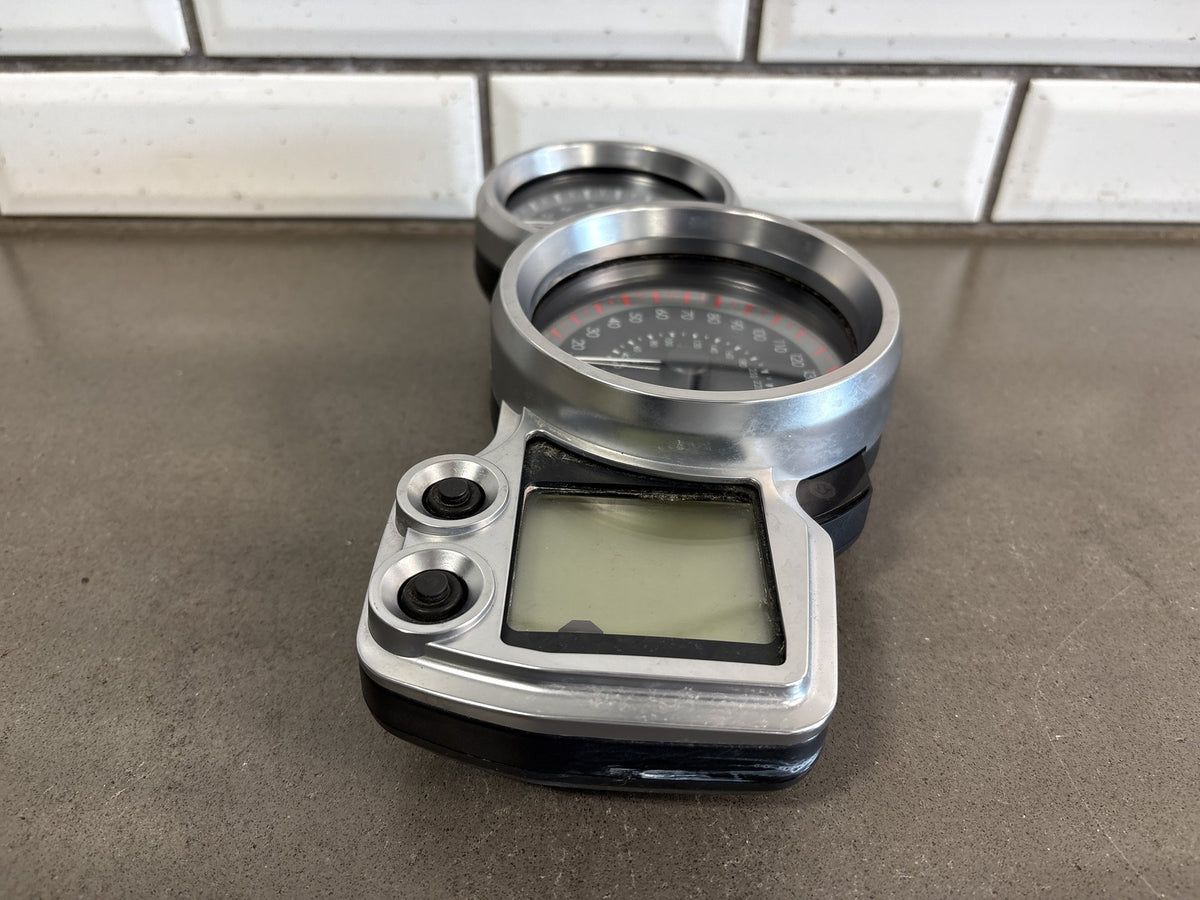 2006-2007 Yamaha FJR1300 Speedometer Gauge Cluster MPH OEM 3P6-83500-21-00