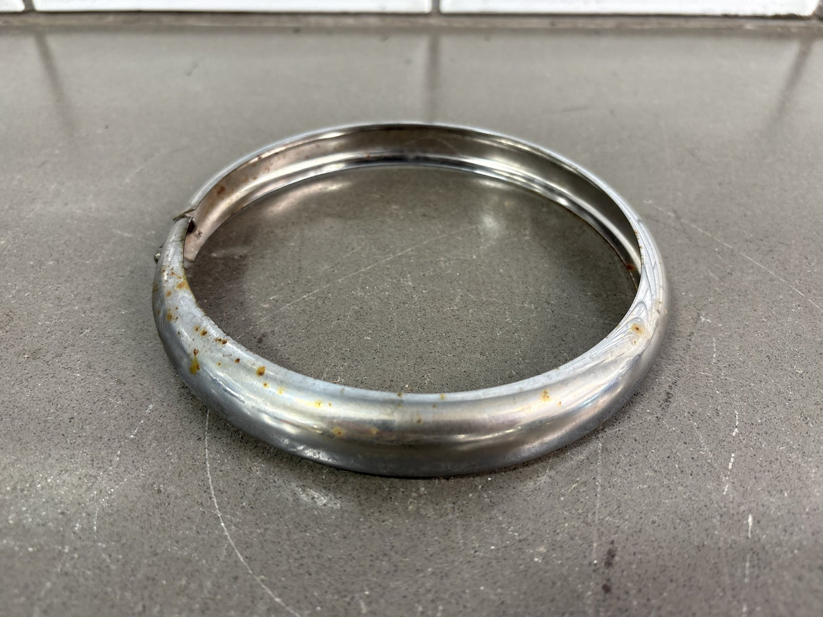 06-07 Dyna Super Glide Low Rider Wide Glide Harley Headlight Trim Ring 67790-93