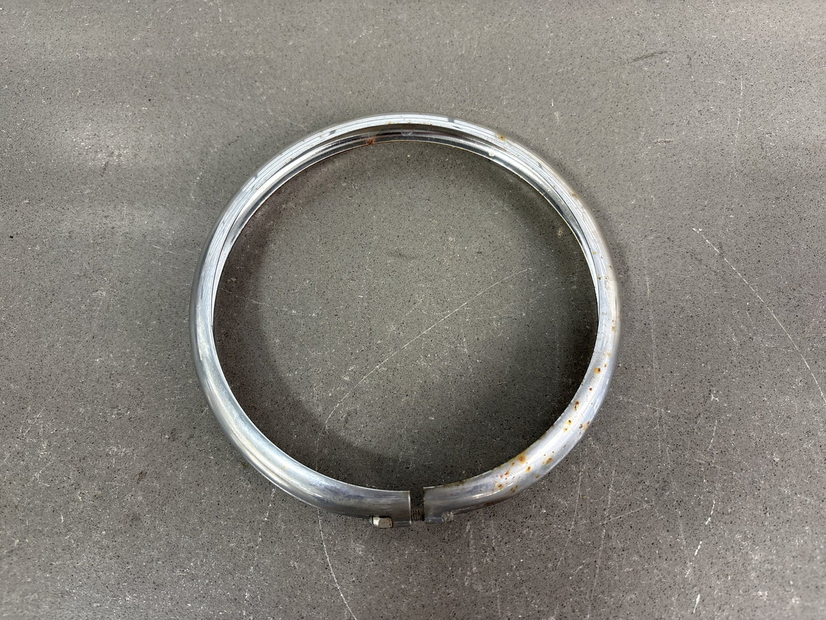 06-07 Dyna Super Glide Low Rider Wide Glide Harley Headlight Trim Ring 67790-93