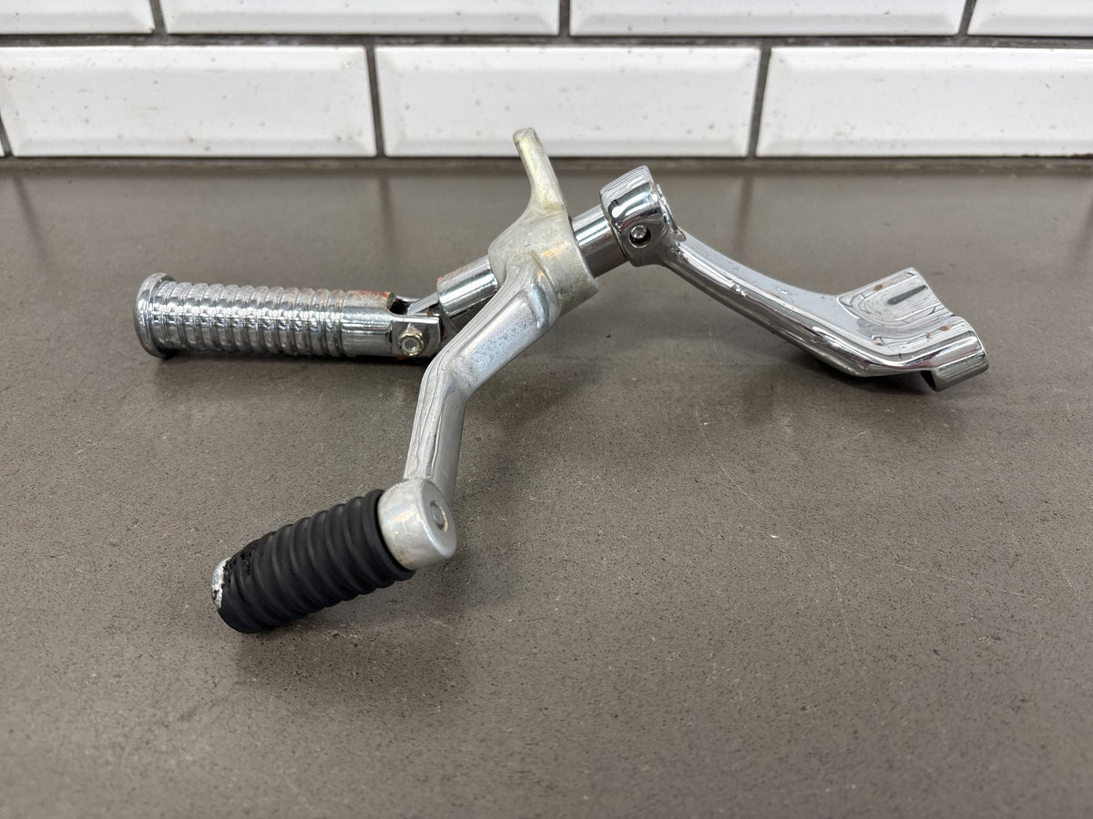 04-13 Harley Davidson Sportster XL 1200 883 Foot Peg Forward Controls Left/Right