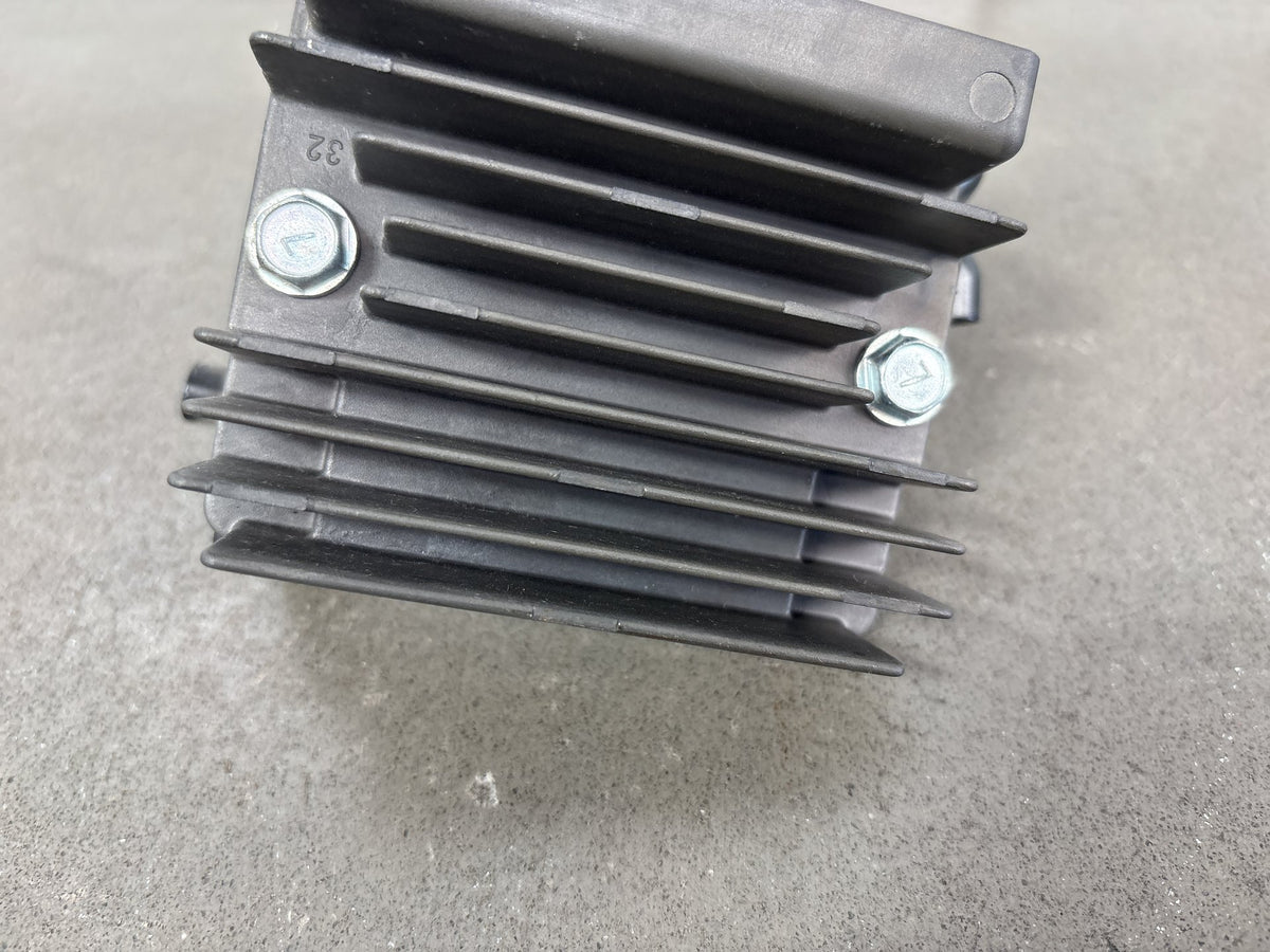 17-25 Kawasaki Ninja 650 EX650 Voltage Regulator Rectifier 21066-0750