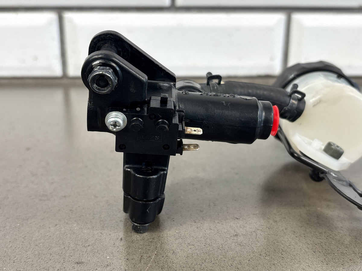 1999-2007 Yamaha YZF600R Front Brake Master Cylinder Nissin W Reservoir OEM