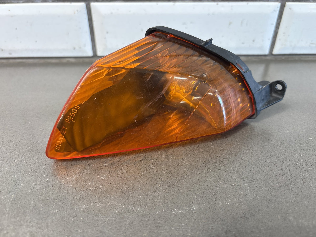 2002-05 Honda VFR800 Interceptor Front Turn Signal Pair Amber OEM 33410-MCW-A01