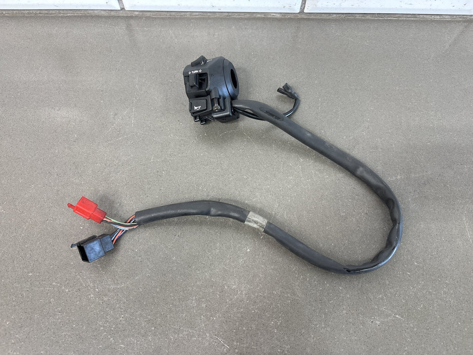 2002-05 Honda VFR800 Interceptor Left Handlebar Switch OEM 35020-MCW-A00