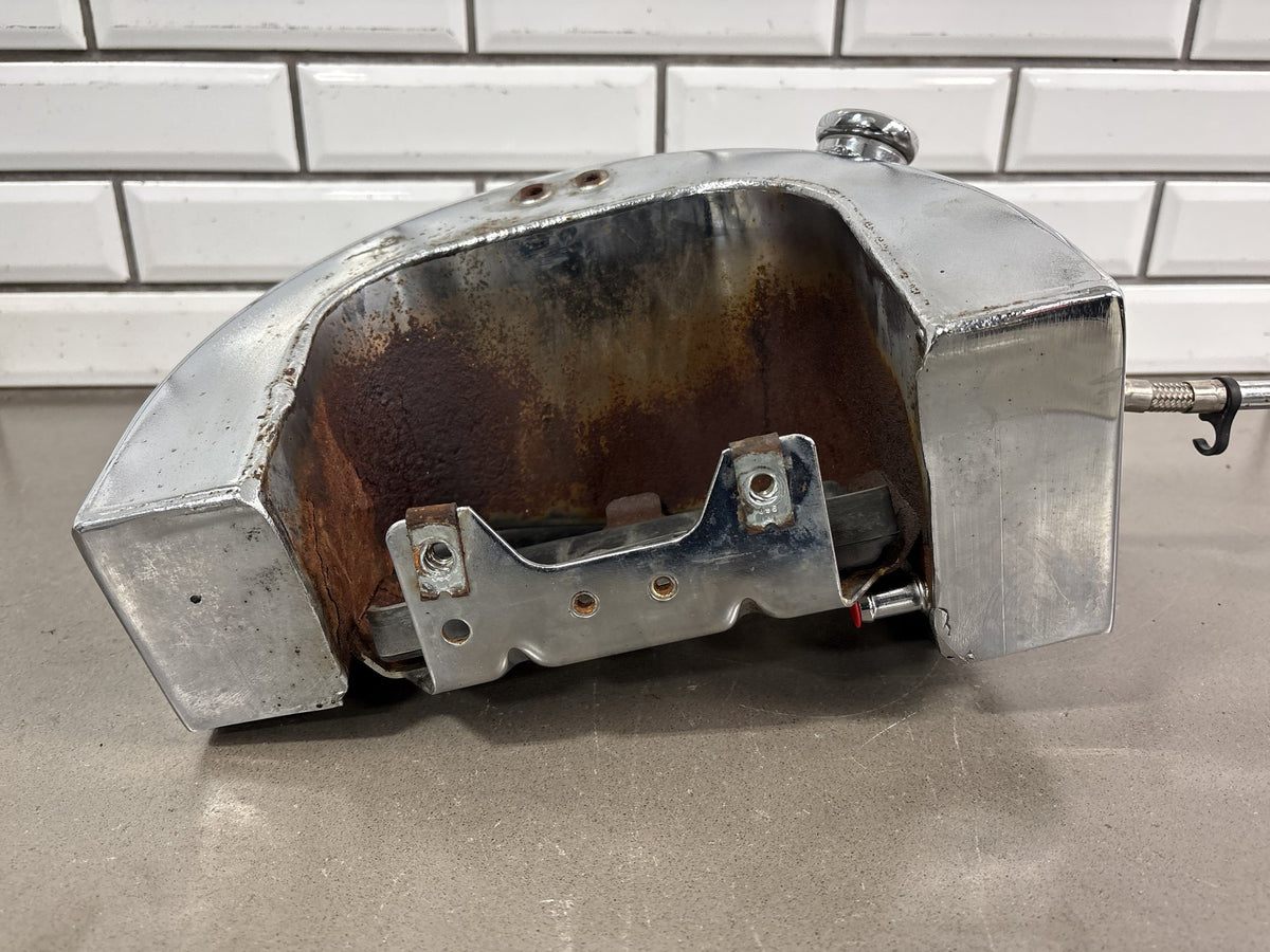 04-06 Harley Heritage Softail Classic FLSTC FLSTCI Oil Tank Chrome OEM 62498-00A