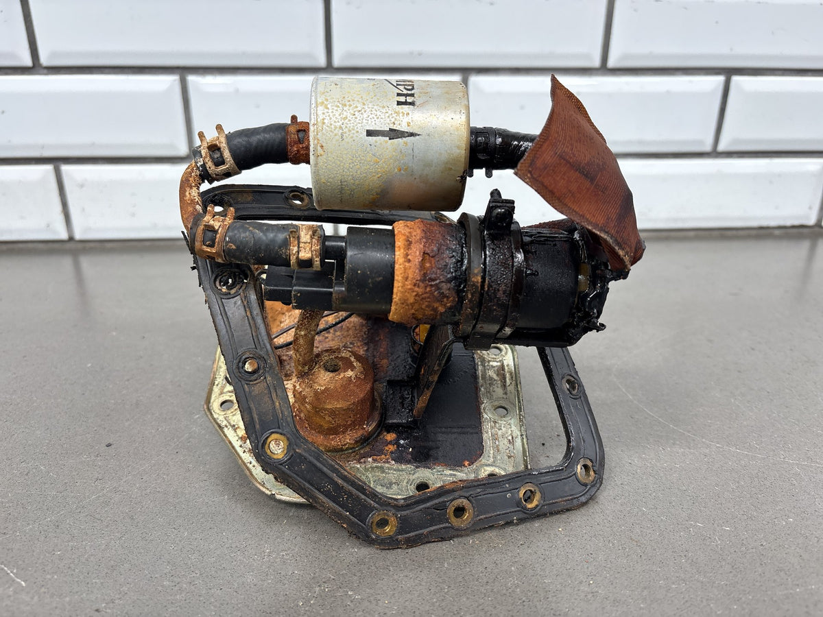 2000 Triumph Tiger 900 T709 Fuel Pump OEM