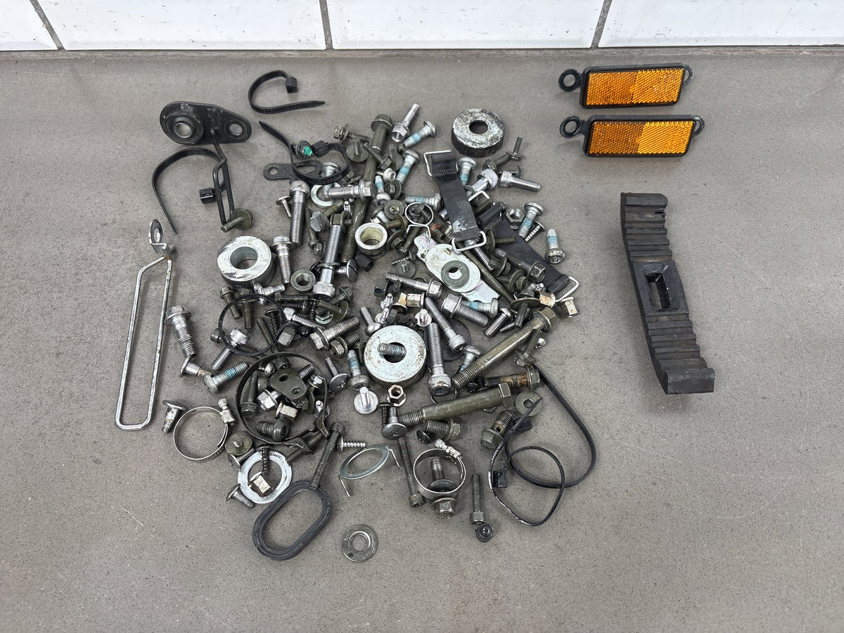 1999-2007 Yamaha YZF600R Hardware Lot