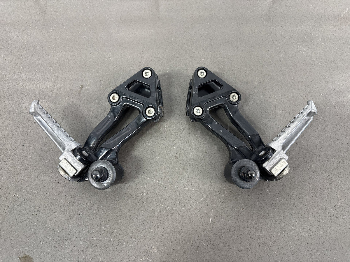 1990-1993 Kawasaki ZX-11 ZX1100C Passenger Pegs Brackets Pair OEM 35011-1521