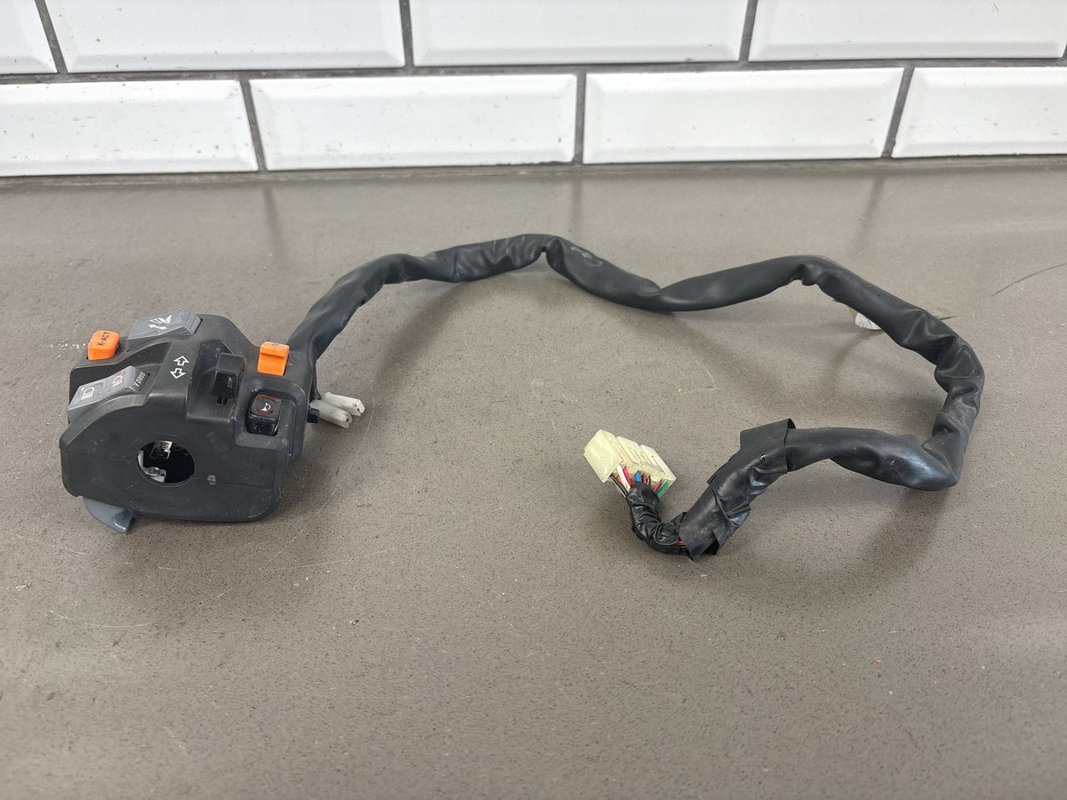 2010-2014 Kawasaki Concours 14 ZG1400 Left Handlebar Control Switch 46091-0202