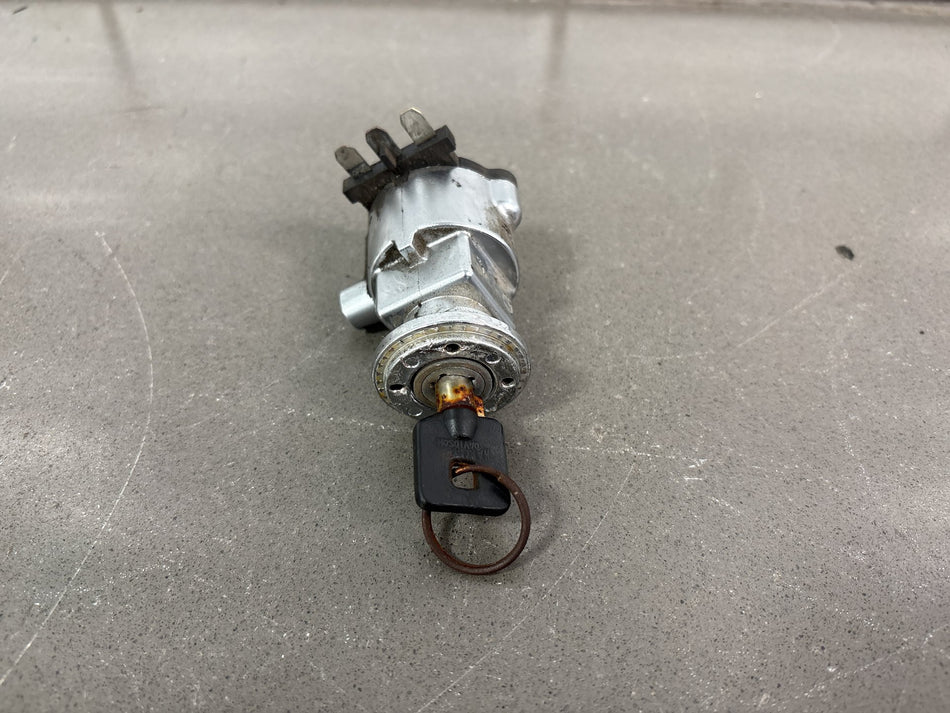2006 Dyna Super Glide FXDI FXDCI FXDBI FXDLI Harley Ignition Switch 71559-06