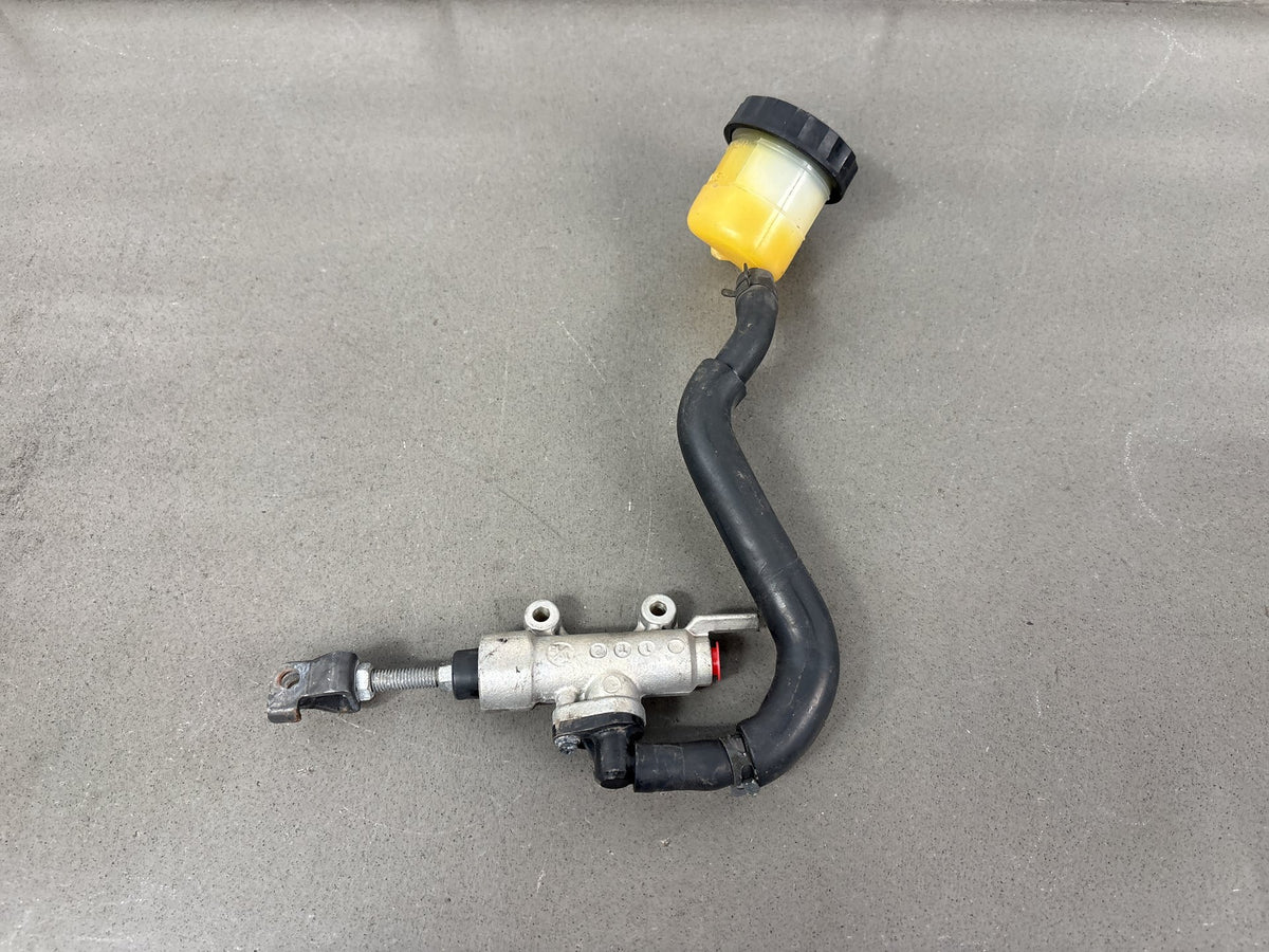 2002 Honda Interceptor 800 VFR800 Rear Brake Master Cylinder W/ Reservoir OEM