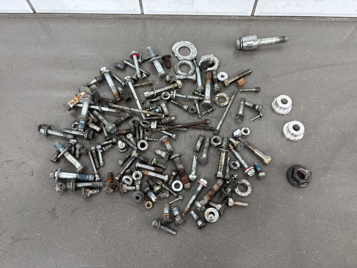 2006 Harley Dyna Super Glide FXDI Bolts Nuts Washers Hardware Lot OEM