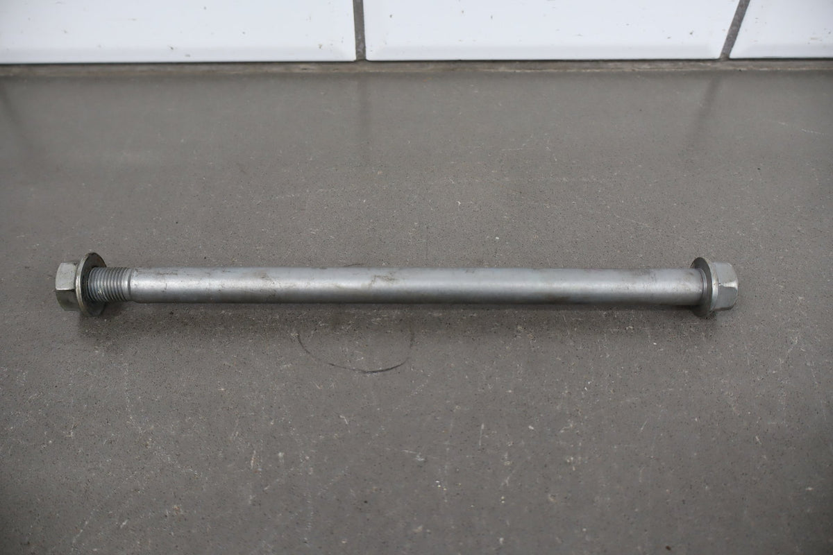 2018-2026 KAWASAKI NINJA 400 500 FRONT WHEEL AXLE SHAFT SPINDLE 41068-0627 OEM