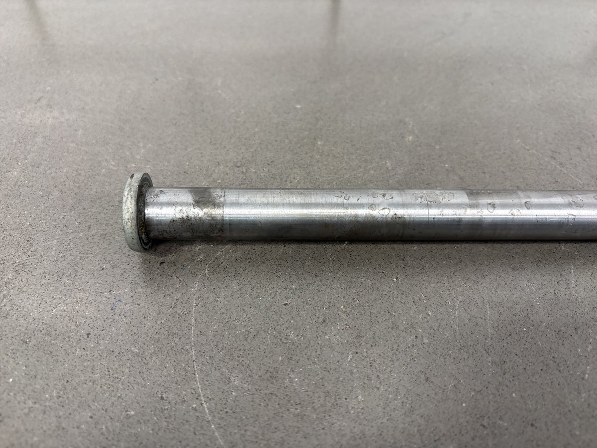 1990-1993 Kawasaki Ninja ZX-11 ZX1100C Rear Axle OEM 41068-1312