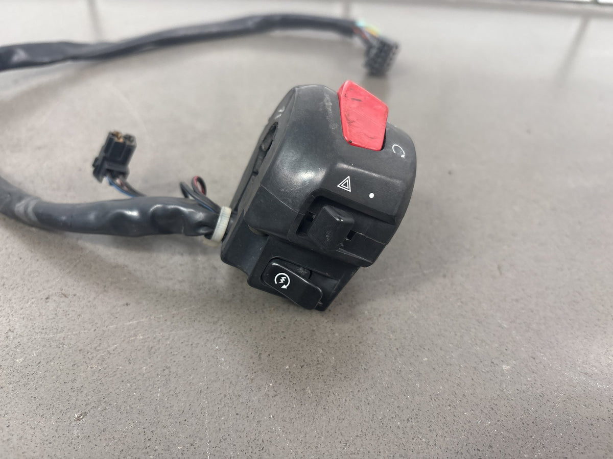 03-09 Suzuki SV650 Right Handlebar Switch Housing OEM 37200-17G10 37200-17G50