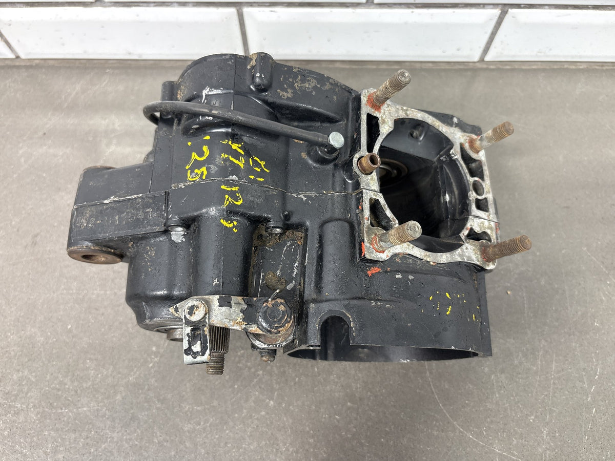 1981 Yamaha YZ125 Engine Crankcases Center Cases OEM