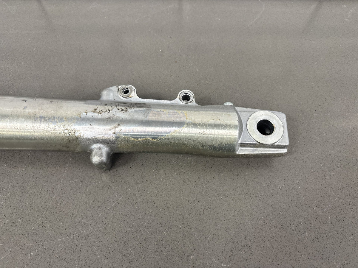 2002-2006 Harley Road King FLHR FLHRI FLHRCI FLHRS Left Fork Leg OEM 46537-02A