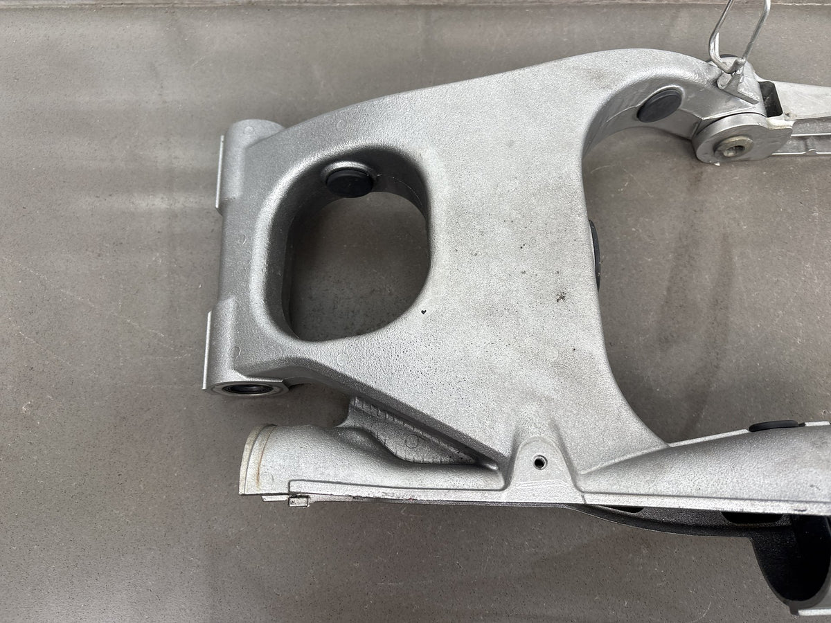 2010-2014 Kawasaki Concours 14 ZG1400 Swingarm 33001-0145