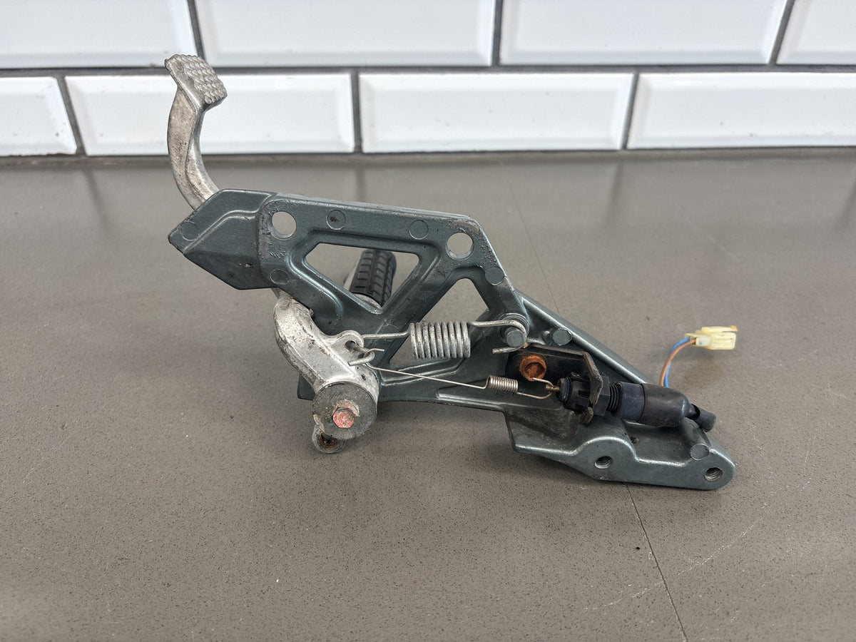 91-93 Kawasaki Ninja ZX-11 ZX1100C Rearsets Left Right Brackets Pegs 35011-1520