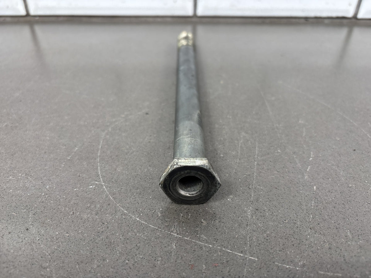 06-17 Harley Dyna FXD FXDB FXDL FXDWG FXDF FLD Swingarm Pivot Shaft OEM 47641-06