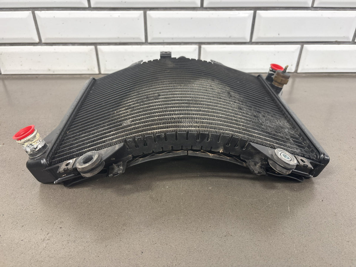 1990-1993 Kawasaki Ninja ZX-11 ZX1100C Radiator OEM 39060-1094