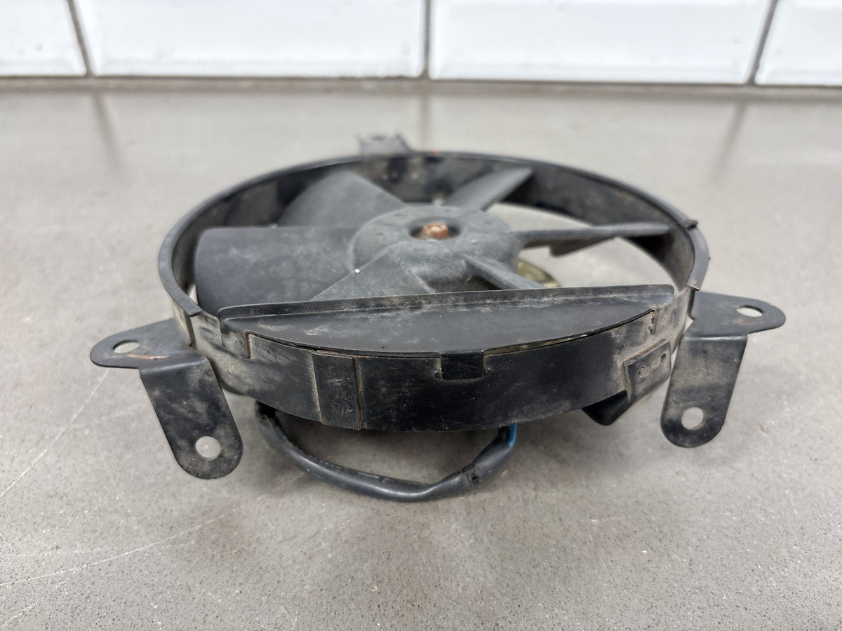 1999-2002 Yamaha YZF-R6 YZFR6 5EB Radiator Cooling Fan Motor Shroud OEM
