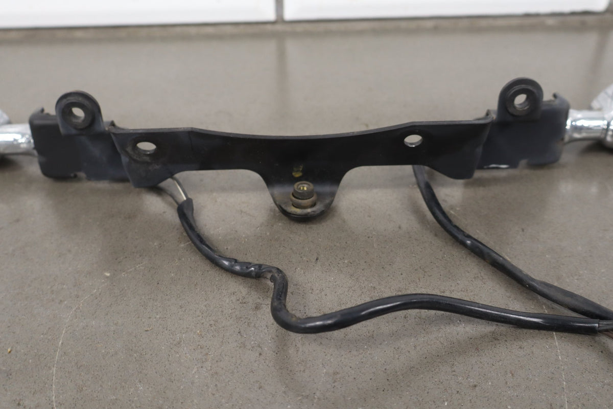 2001-03 Suzuki VL800 Volusia Front Turn Signal Set OEM with Bracket/Mount