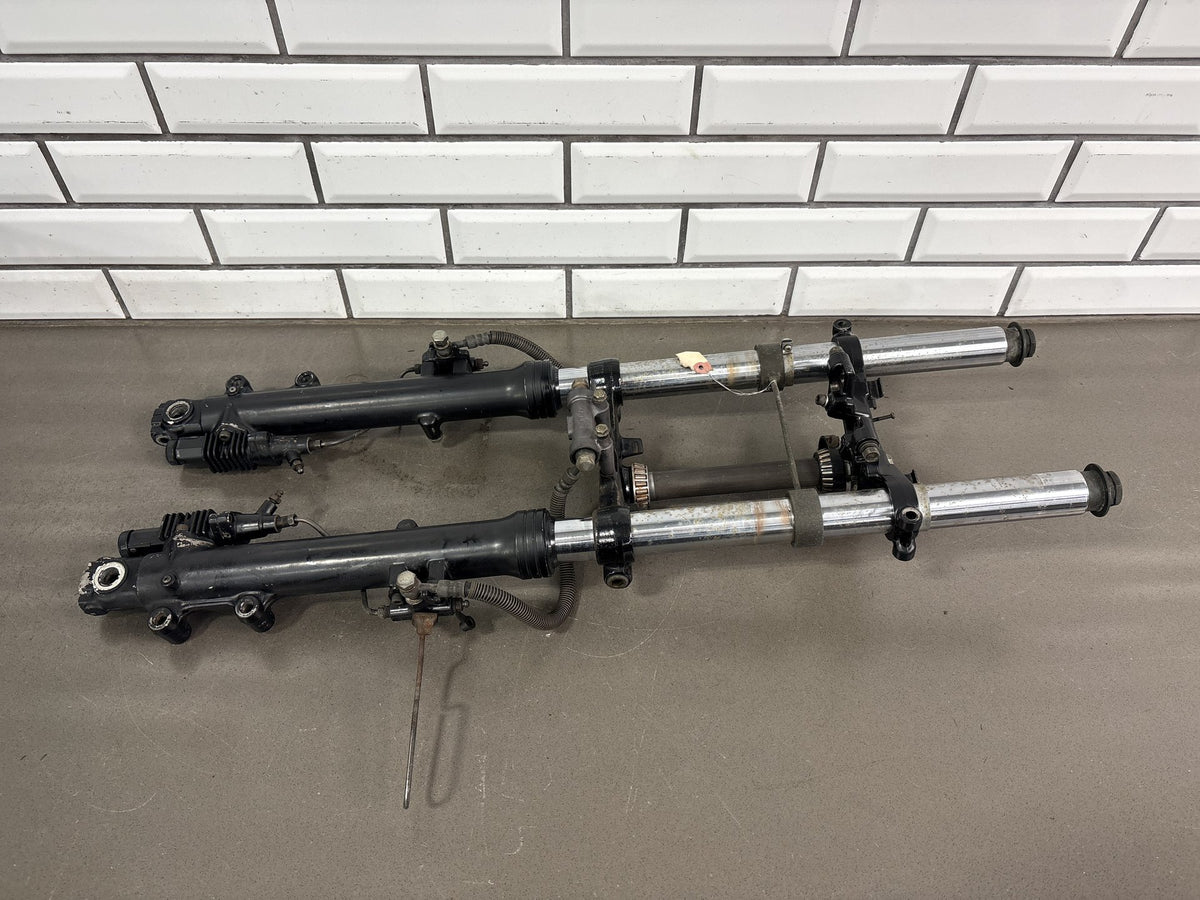 1982-1985 Kawasaki GPZ750 Front End Complete Forks Triple Trees OEM Straight