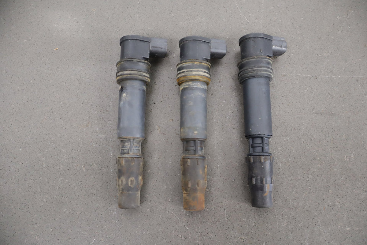 1999-2004 Triumph Sprint 955i Ignition Coil Set OEM Sprint RS Sprint ST 955 Bike