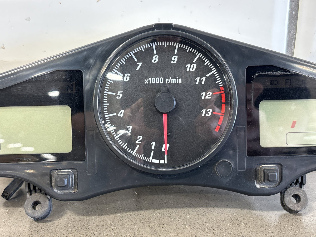 2002 Honda VFR800 Interceptor Gauge Cluster Speedometer Tachometer OEM