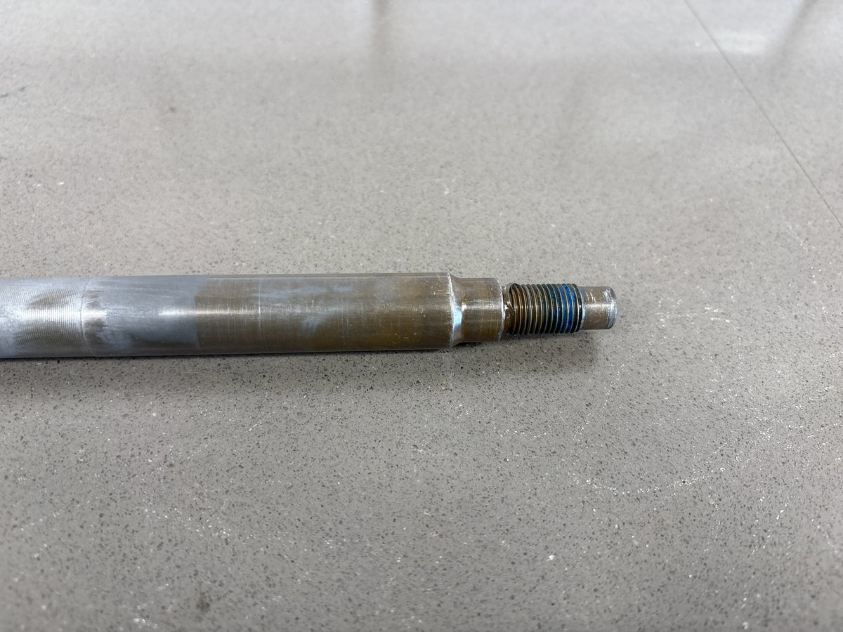 2002-2006 Harley Road King FLHR FLHRI FLHRCI Swingarm Pivot Shaft OEM 47505-02