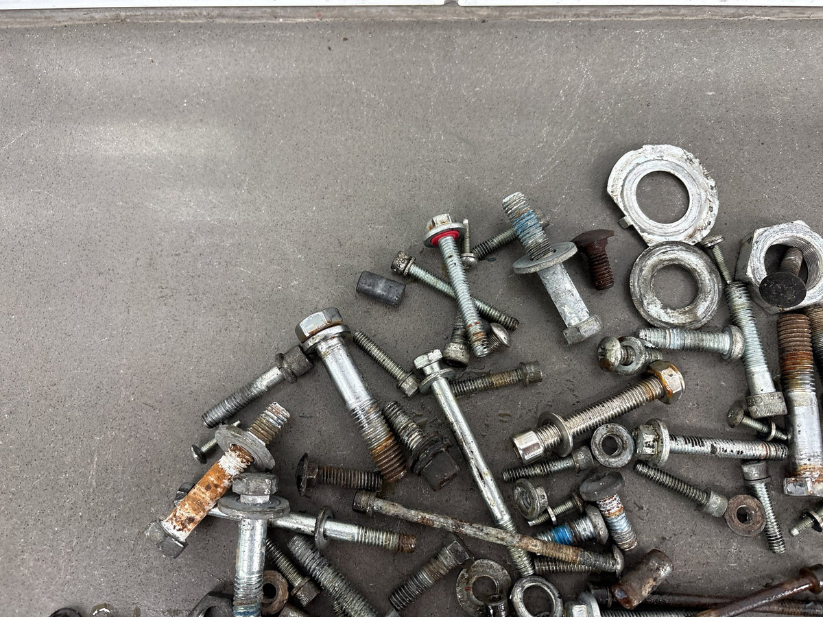 2006 Harley Dyna Super Glide FXDI Bolts Nuts Washers Hardware Lot OEM
