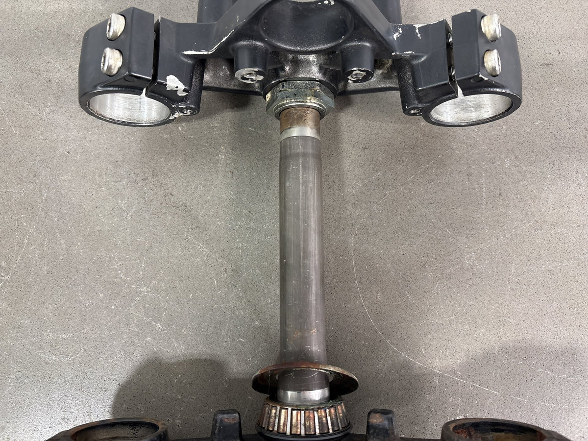2000 Triumph Tiger 900 T709 Triple Tree OEM T2042409