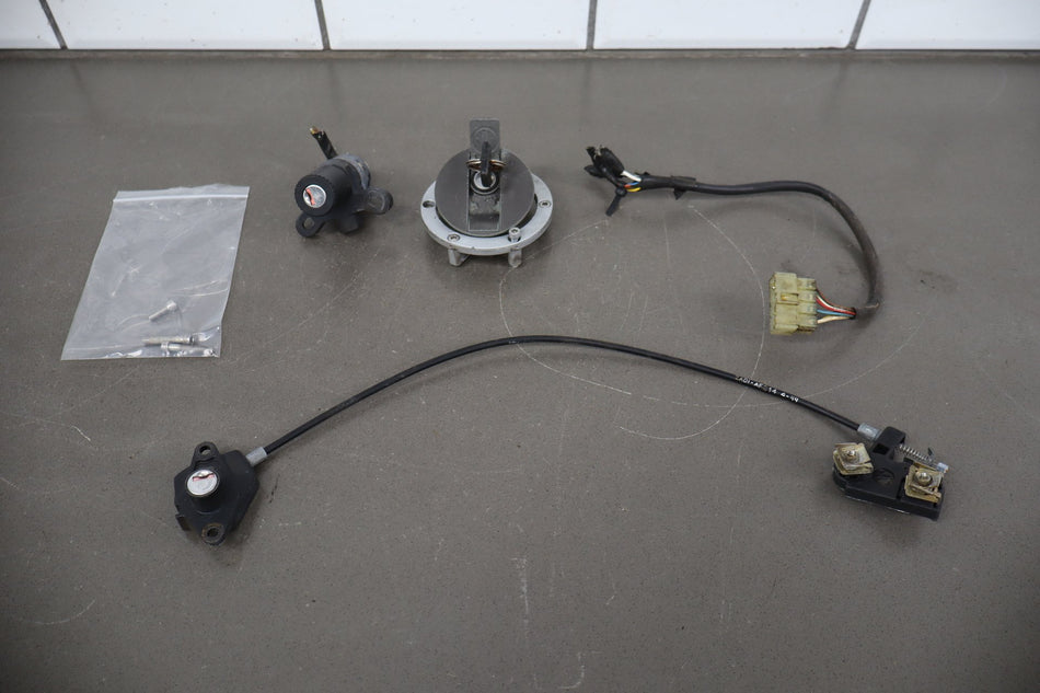 2000 Triumph Tiger 900 T709 Lockset Ignition Switch Gas Gap Lock Set with Key