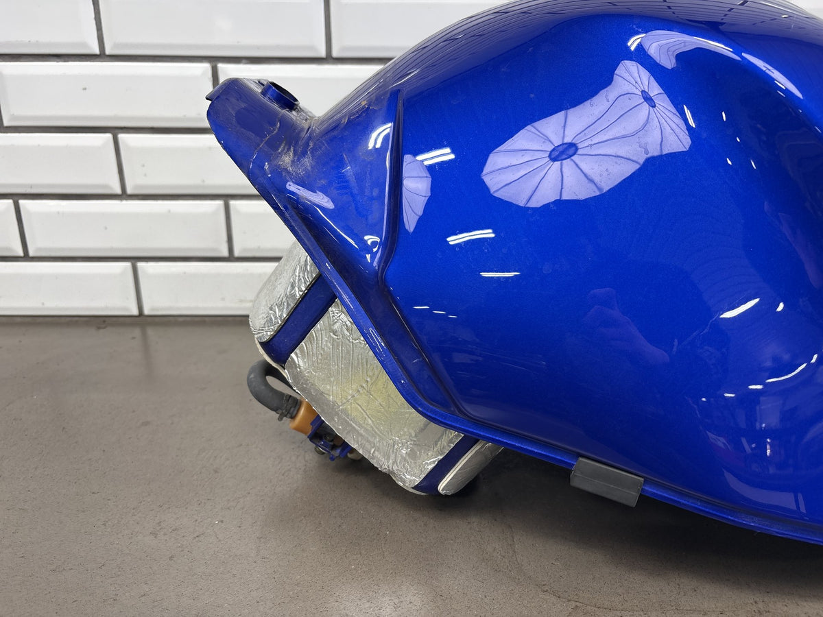 1999-2007 Yamaha YZF600R Fuel Gas Tank Blue Petcock Fuel Filter Scuffed OEM