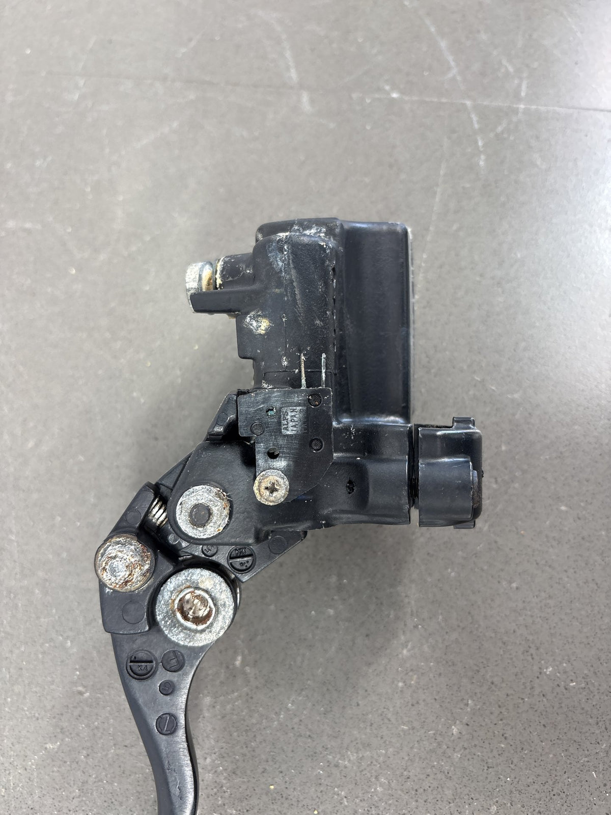 1995 Triumph Daytona 1200 Front Brake Master Cylinder with Lever OEM