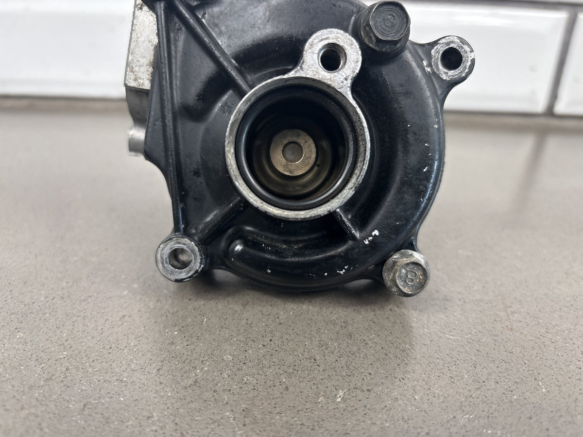 1990-1993 Kawasaki Ninja ZX-11 ZX1100C Water Pump OEM 49044-1062