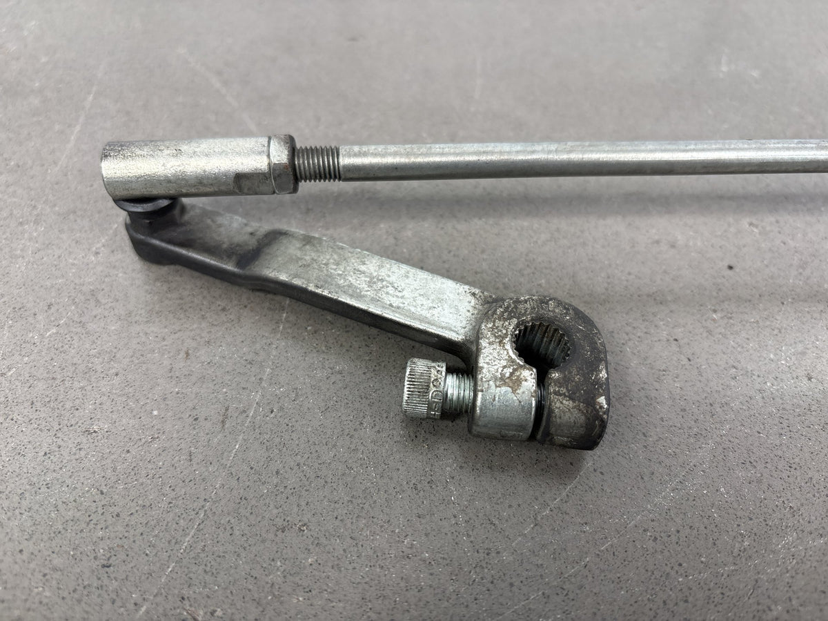 1999-2006 Harley Road King FLHR FLHRI FLHRCI FLHRS Shifter Rod OEM 33759-99B