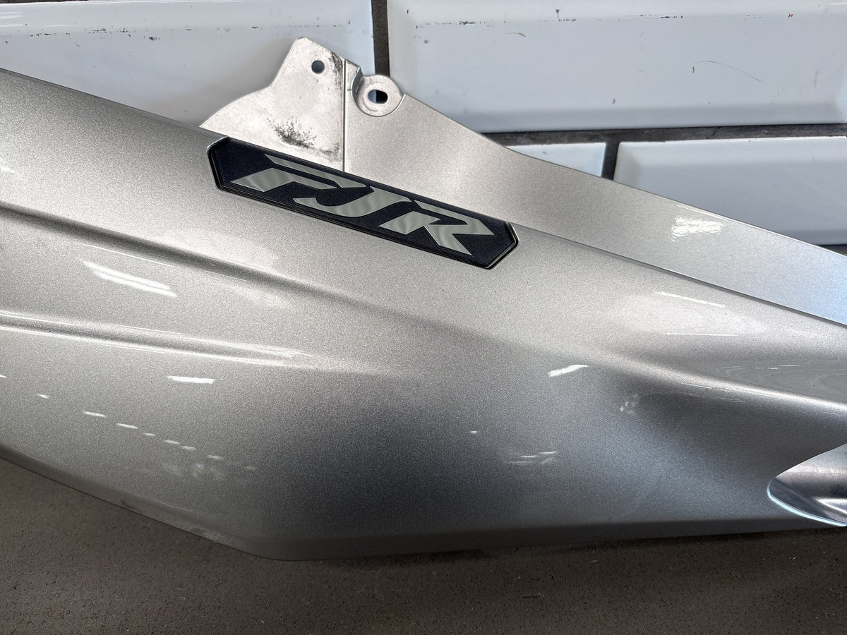 2006-2011 Yamaha FJR1300 Left Side Cover Panel Silver OEM 3P6-21711-00-P0