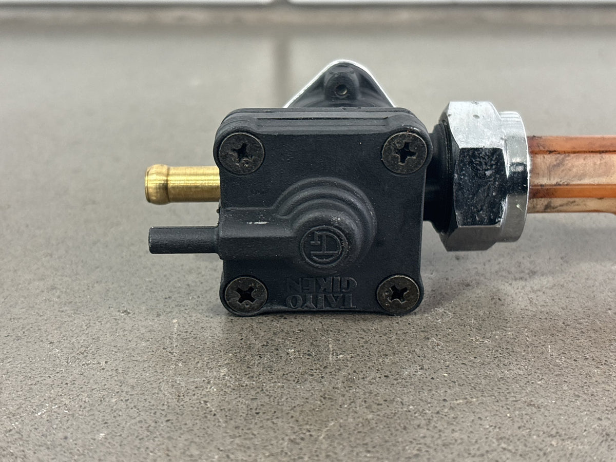 2002-2006 Harley Sportster XL883 XL1200 Fuel Valve Petcock OEM 62169-02A