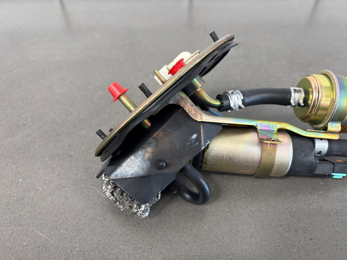 2002-06 Honda VFR800 Interceptor Fuel Pump Assembly OEM 16700-MCW-D02