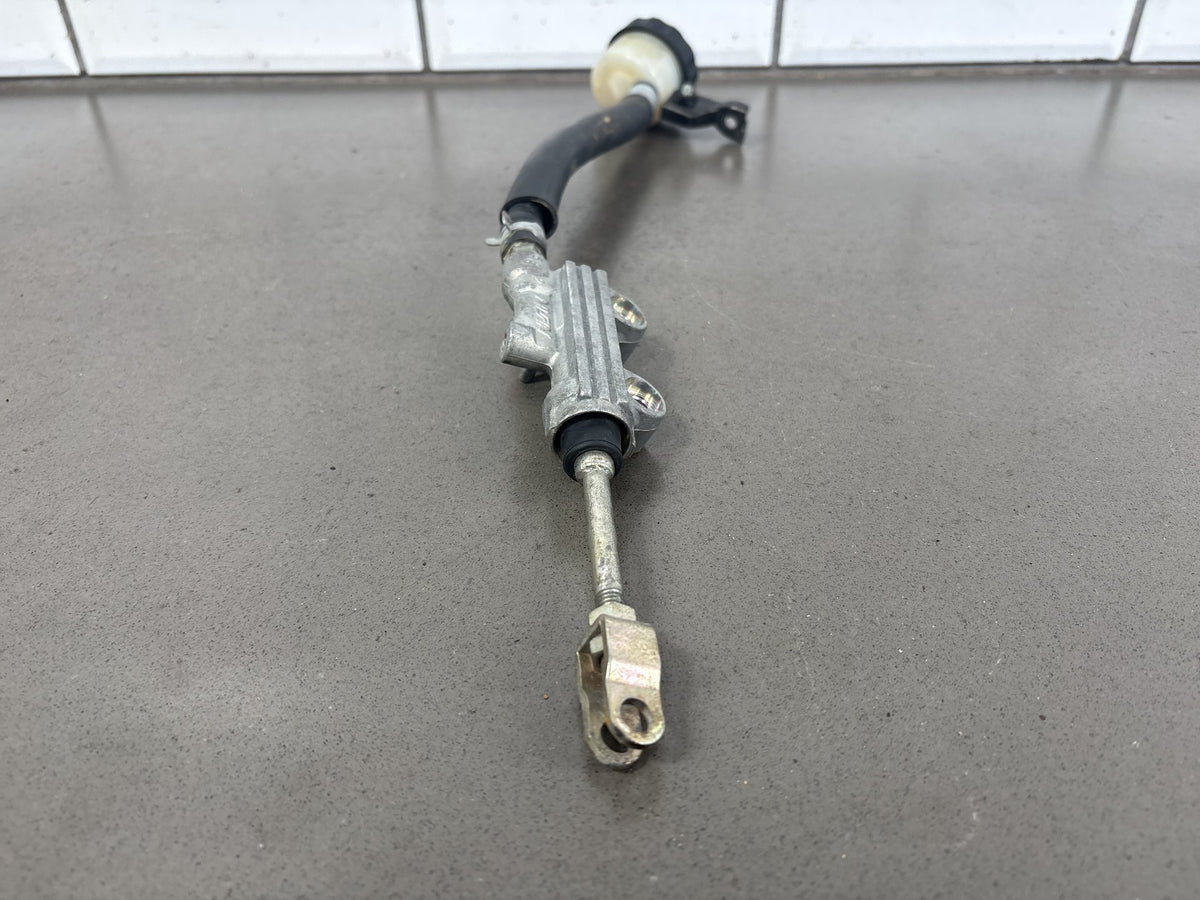 1990-93 Kawasaki ZX-11 ZX1100C Rear Brake Master Cylinder Reservoir 43015-1418