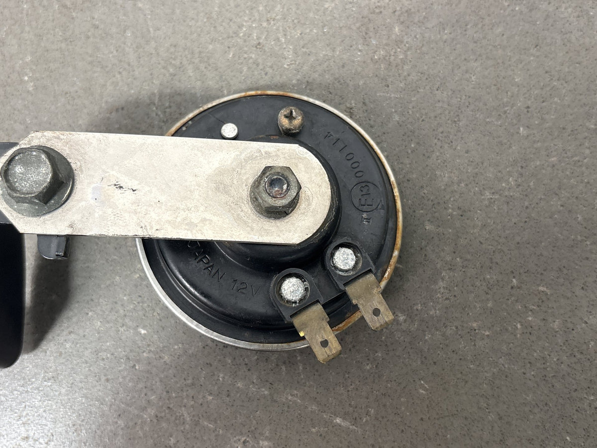 03-09 Suzuki SV650 SV650S Horn OEM 38500-17G00 38500-17G10