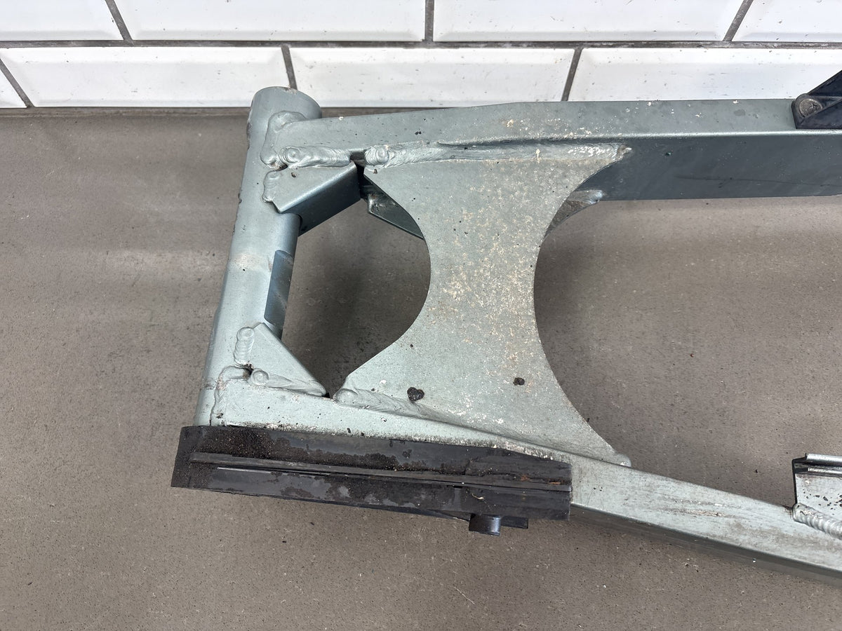 1990-1993 Kawasaki Ninja ZX-11 ZX1100C Swingarm Swing Arm OEM 33001-1351
