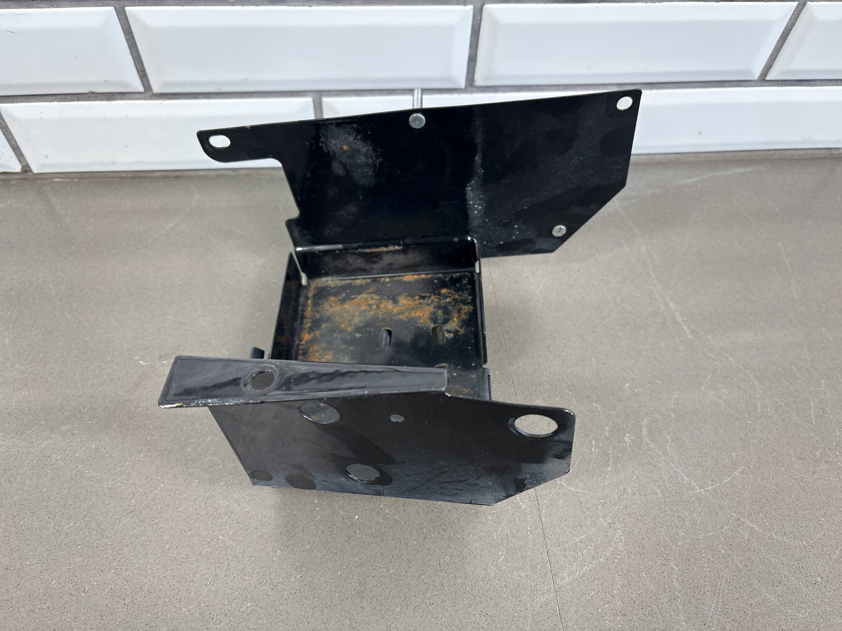 2002-2006 Harley Road King FLHR FLHRI FLHRCI Battery Tray OEM 66281-02A