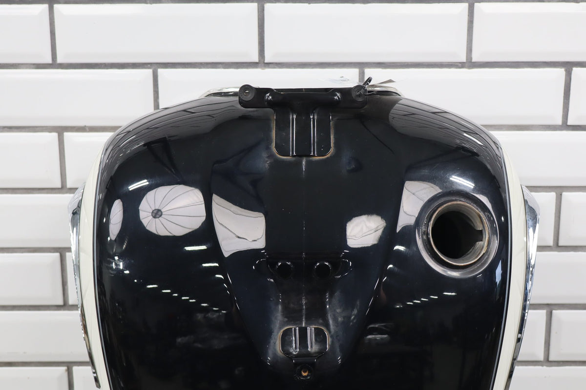 2001 Suzuki VL800 Volusia Fuel Tank Black White FP4