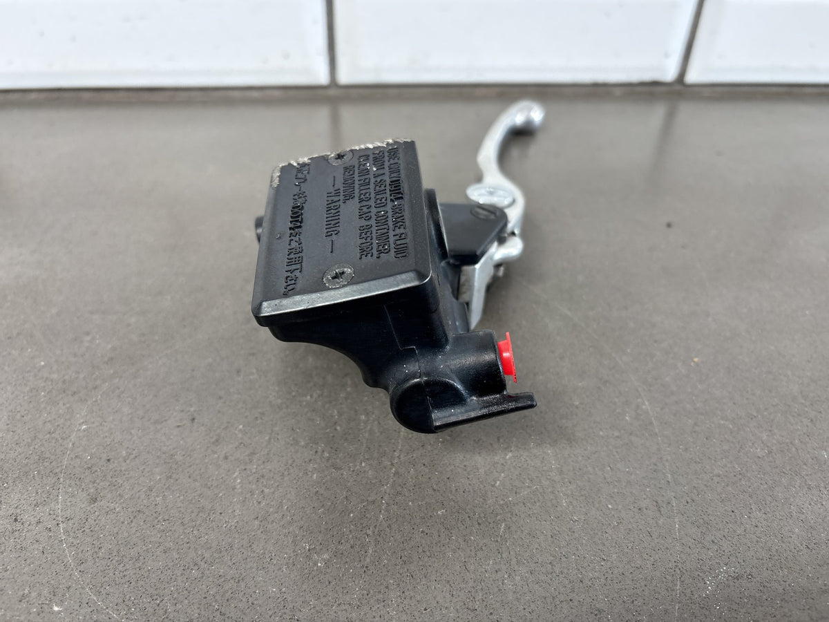 2003-2011 Yamaha FJR1300 Clutch Master Cylinder Lever OEM 5JW-W2645-01-00